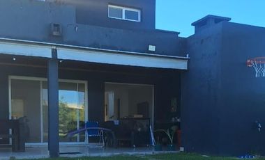 Casa en El Canton - Norte