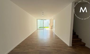 Duplex en venta de 4 ambientes con cochera, piscina y parrilla - Villa Ballester