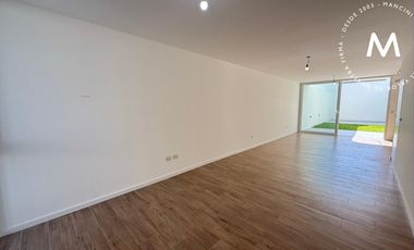 Duplex en venta de 4 ambientes con cochera, piscina y parrilla - Villa Ballester