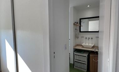 Triplex En Milberg Town con galería, patio y parrilla!