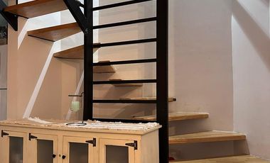 Triplex En Milberg Town con galería, patio y parrilla!