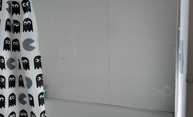 Triplex En Milberg Town con galería, patio y parrilla!