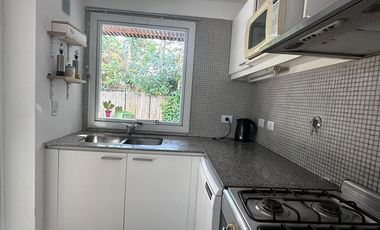 Triplex En Milberg Town con galería, patio y parrilla!