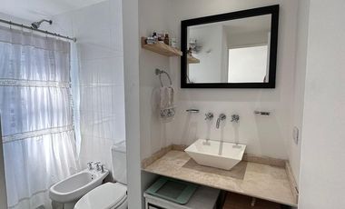 Triplex En Milberg Town con galería, patio y parrilla!