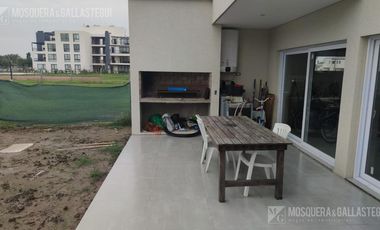 Casa en venta en Villa Marina - Tigre