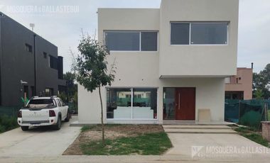 Casa en venta en Villa Marina - Tigre