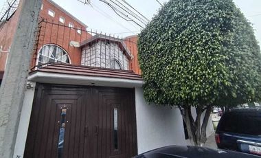 Casa en Venta, Villas de la Hacienda, 4 Recamaras.