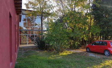 HERMOSA Casa de 320 m2/ Excelente vista al bosque/ Amenities/ Sup. 2500 m2/ Parque Las Naciones