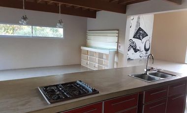 HERMOSA Casa de 320 m2/ Excelente vista al bosque/ Amenities/ Sup. 2500 m2/ Parque Las Naciones