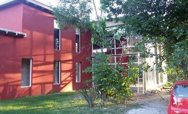 HERMOSA Casa de 320 m2/ Excelente vista al bosque/ Amenities/ Sup. 2500 m2/ Parque Las Naciones