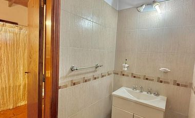 Importante propiedad en Mar de Cobo, sobre 2 lotes y a 150 metros del mar. APTA CREDITO