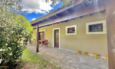 Importante propiedad en Mar de Cobo, sobre 2 lotes y a 150 metros del mar. APTA CREDITO