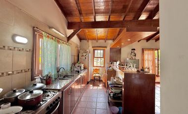 Importante propiedad en Mar de Cobo, sobre 2 lotes y a 150 metros del mar. APTA CREDITO