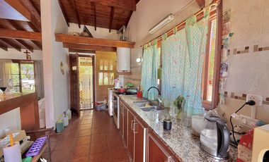 Importante propiedad en Mar de Cobo, sobre 2 lotes y a 150 metros del mar. APTA CREDITO