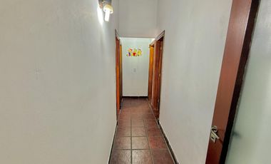 Importante propiedad en Mar de Cobo, sobre 2 lotes y a 150 metros del mar. APTA CREDITO