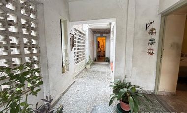 PH al frente de 3 ambientes con garage