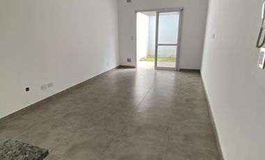 Venta, Departamento, 2 Ambientes, Villa Luzuriaga, Patio
