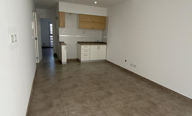 Venta, Departamento, 2 Ambientes, Villa Luzuriaga, Patio