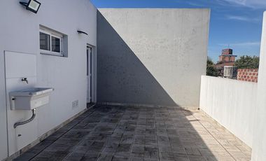 Venta, Departamento, 2 Ambientes, Villa Luzuriaga, Patio
