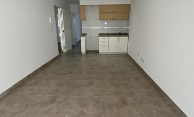 Venta, Departamento, 2 Ambientes, Villa Luzuriaga, Patio