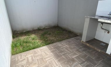 Venta, Departamento, 2 Ambientes, Villa Luzuriaga, Patio