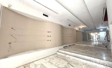 Local Comercial Peatonal Florida 900 RETIRO Edificio Corporativo en Block en 3 Plantas