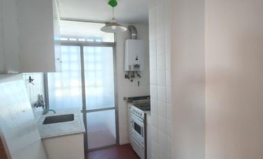Departamento en alquiler en San Isidro 4 ambientes en Dúplex con escritorio, toilette y balcón,