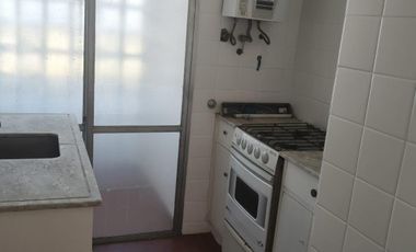 Departamento en alquiler en San Isidro 4 ambientes en Dúplex con escritorio, toilette y balcón,