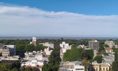 Departamento en alquiler en San Isidro 4 ambientes en Dúplex con escritorio, toilette y balcón,