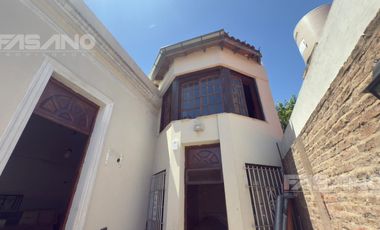 ALQUILER - LOCAL USO COMERCIAL O PROFESIONAL EN SAN ANDRES A METROS DE LA PLAZA ALEM