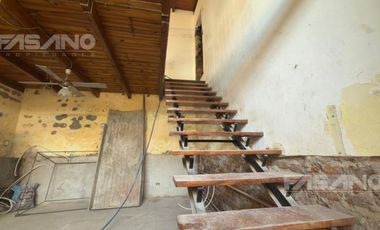 ALQUILER - LOCAL USO COMERCIAL O PROFESIONAL EN SAN ANDRES A METROS DE LA PLAZA ALEM