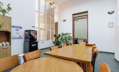 Oficina en venta barrio centro por calle pellegrini amplio luminoso categoria