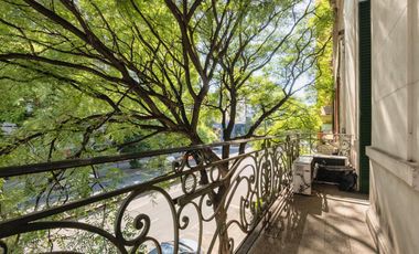 Oficina en venta barrio centro por calle pellegrini amplio luminoso categoria