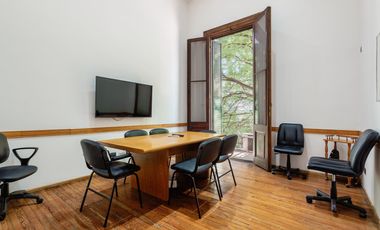 Oficina en venta barrio centro por calle pellegrini amplio luminoso categoria