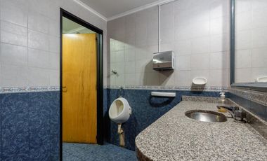 Oficina en venta barrio centro por calle pellegrini amplio luminoso categoria