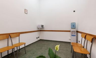 Oficina en venta barrio centro por calle pellegrini amplio luminoso categoria