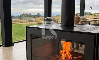 ESPECTACULAR CASA CON VISTA VOLCANES EN LLANQUIHUE