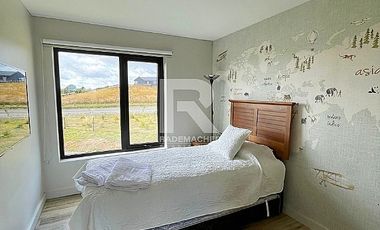 ESPECTACULAR CASA CON VISTA VOLCANES EN LLANQUIHUE