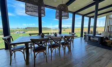 ESPECTACULAR CASA CON VISTA VOLCANES EN LLANQUIHUE