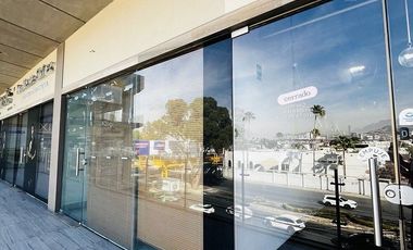 LOCAL COMERCIAL EN VENTA DENTRO DE PLAZA
