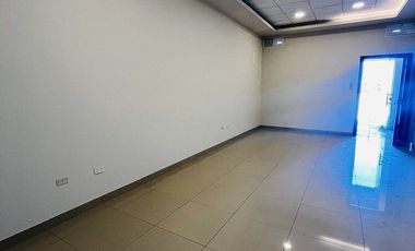 LOCAL COMERCIAL EN VENTA DENTRO DE PLAZA