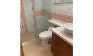 Apto ubicación espectacular en cabecera