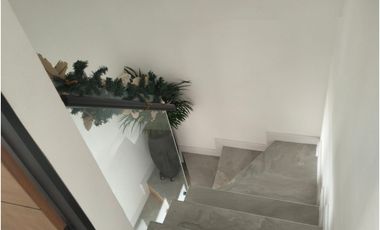 VENTA CASA CENTRAL EN CONJUNTO CERRADO