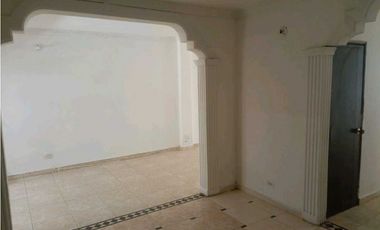 Casa Multifamiliar Ubicación central - 005K