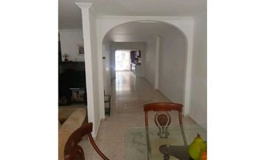 Casa Multifamiliar Ubicación central - 005K