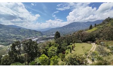 Vendo hermosa finca con SUPERVISTA en Girardota, Loma Los Ochoa