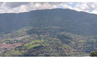 Vendo hermosa finca con SUPERVISTA en Girardota, Loma Los Ochoa