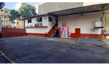 Parqueadero en Arriendo, Los Colores, Medellin 600 m2