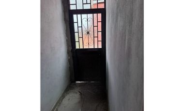 BODEGA-PARQUEADERO CON APARTAMENTOS VILLAVICENCIO