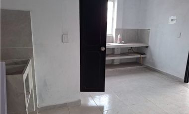 BODEGA-PARQUEADERO CON APARTAMENTOS VILLAVICENCIO